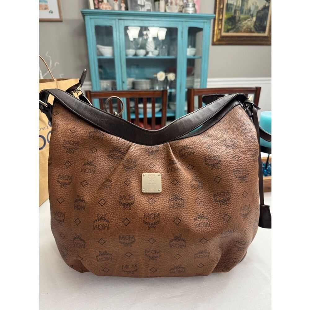 MCM Visetos 97027 Zip-Top Vintage Shoulder Bag